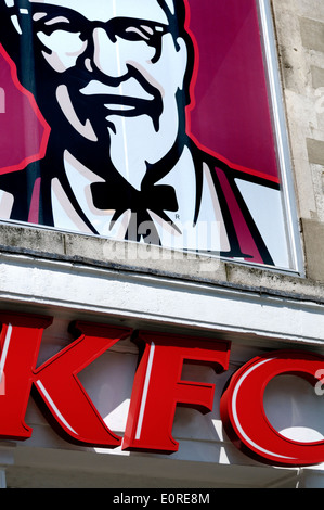 Londres, Angleterre, Royaume-Uni. Sortie de KFC Banque D'Images