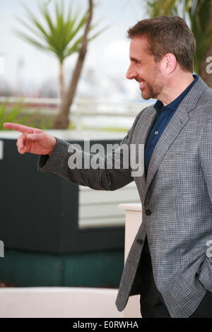 Cannes, France. 19 mai, 2014. L'acteur Steve Carell à l'appel de la photo pour le film Foxcatcher au 67e Festival de Cannes, lundi 19 mai 2014, Cannes, France. Credit : Doreen Kennedy/Alamy Live News Banque D'Images