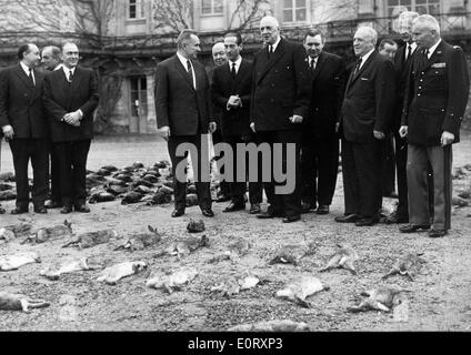 Alexeï Kossyguine, Charles de Gaulle et Couve de Murville Banque D'Images