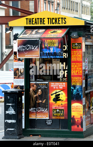 Londres, Angleterre, Royaume-Uni. Discount Theatre tickets vendus près de Leicester Square Banque D'Images