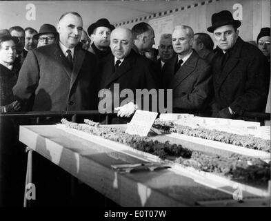 Le président Georges Pompidou construit nouveau métro Banque D'Images