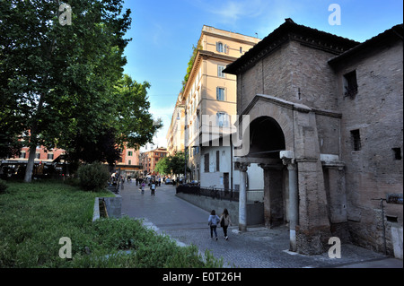 Italie, Rome, Trastevere, Piazza di San Cosimato, église de San Cosimato Banque D'Images