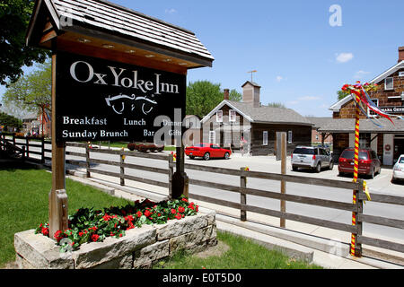 L'Amana, Iowa, États-Unis. 18 mai, 2014. Le joug de boeuf Inn est une tradition Amana Colonies depuis 1940. Célèbre dans le monde entier pour la nourriture américaine et allemande servi ''Family Style.'' l'Amana Colonies sont situé à 5 miles au nord de l'Interstate 80 sur les routes de l'Iowa 151, 6 et 220. Les colonies sont à 20 miles au sud-ouest de Cedar Rapids, et 17 milles à l'ouest de l'Iowa City. © Kevin E. Schmidt/ZUMAPRESS.com/Alamy Live News Banque D'Images