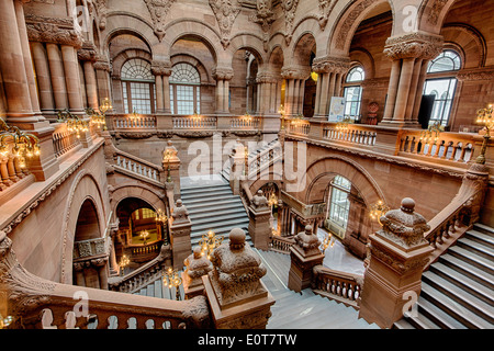 Escalier Million-Dollar aka grand escalier de l'Ouest, dans le bâtiment du Capitole de l'État de New York, à Albany. Banque D'Images