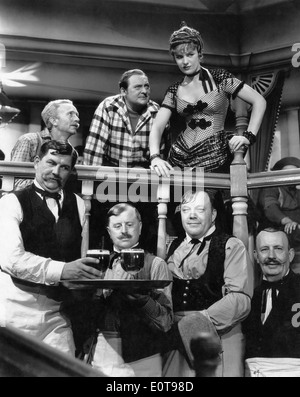 George Humbert, (partie inférieure gauche), Walter Brennan, Edward Arnold, Frances Farmer, au-ensemble du film, 'Come And Get It', 1936 Banque D'Images