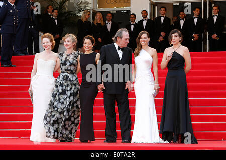 Miranda Otto, Sonja Richter, Dawn Laurel-Jones, Tommy Lee Jones, Hilary Swank et Victoria Jones assistant à la 'la' Homesman première mondiale au 67e Festival du Film de Cannes en mai/photo alliance Banque D'Images