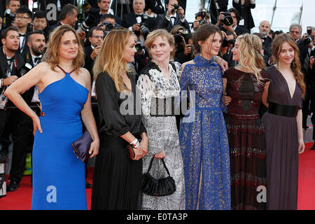 Carole Franck, Claire Keim, Lou de Laage, Melanie Laurent, Joséphine Japy et Isabelle Carre participant à la 'la' Homesman première mondiale au 67e Festival du Film de Cannes en mai/photo alliance Banque D'Images