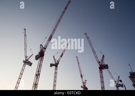 Cranes at construction site chantier central London England UK Banque D'Images