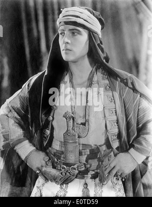Rudolph Valentino, sur-ensemble de la Silent Film, 'le Sheik', 1921 Banque D'Images