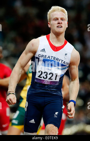 Jonnie Peacock de Grande-bretagne sur son chemin pour gagner l'or au cours de la men's 100m - T44 finale au stade olympique durant les Jeux Paralympiques de 2012 à Londres, Londres, Grande-Bretagne, 06 septembre 2012. Banque D'Images