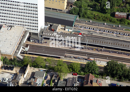 Vue aérienne de Londres gare ferroviaire Ealing Broadway, London, UK Banque D'Images