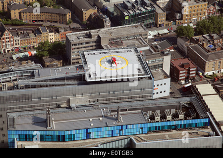 L'hélisurface, atterrissage pour hélicoptère, sur le toit de l'Hôpital Royal de Londres, London, UK Banque D'Images