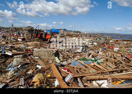 Tacloban City aplati après l'ouragan Haiyan aux Philippines Banque D'Images