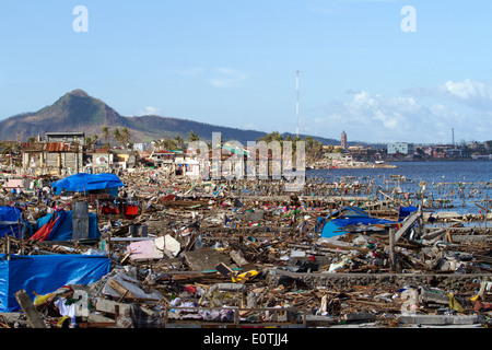 Tacloban City aplati après l'ouragan Haiyan aux Philippines Banque D'Images