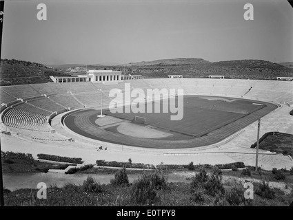 Le Estádio Nacional de Lisbonne, construit en 1944, est un stade de football historique connu pour accueillir des événements nationaux et internationaux, y compris des matchs de football et des événements culturels. Banque D'Images