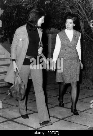 Première Dame Jacqueline Kennedy avec Maria Lemos Banque D'Images