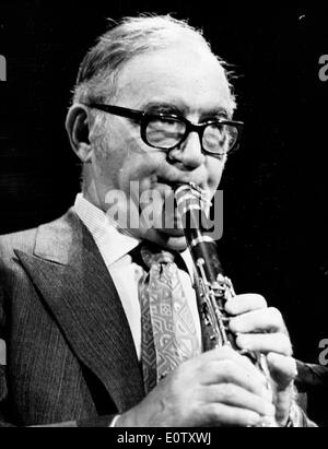 Musicien de jazz Benny Goodman à la clarinette Banque D'Images