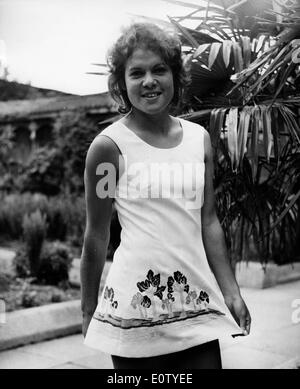 Tennis pro Evonne Goolagong en robe d'été Banque D'Images