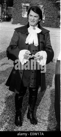 Jean Marais en costume pour un rôle Banque D'Images