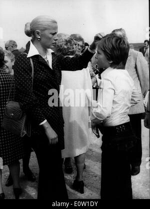 Virna Lisi actrice avec fils Corrado Pesci Banque D'Images