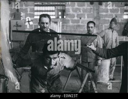 02 février 1961 - Aperçu des procès contre Adolf Eichmann à Jérusalem : une cabine à l'épreuve des balles est en cours d'Eichmann, accusé d'avoir Banque D'Images