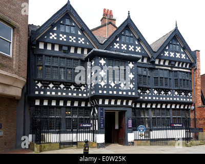 La banque NatWest Underbank Stockport Cheshire UK Hall Banque D'Images