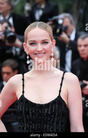 Jess Isabelle Zerrouk Bureau assiste à la première de 'Foxcatcher' au cours de la 67e Festival International du Film de Cannes au Palais des Festivals de Cannes, France, le 19 mai 2014. Photo : Hubert Boesl /afp -AUCUN SERVICE DE FIL- Banque D'Images