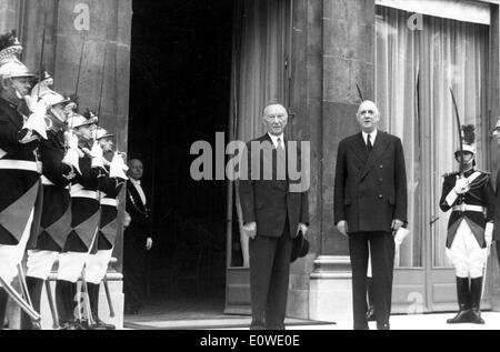 Konrad Adenauer visites Charles de Gaulle Banque D'Images