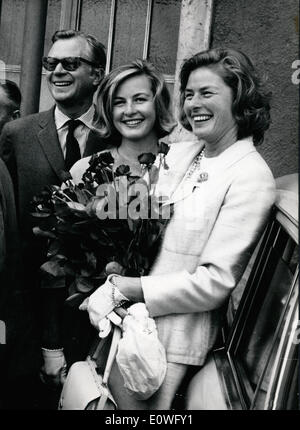 L'actrice Ingrid Bergman avec mari Lars Schmidt et sa fille Pia Lindstrom Banque D'Images