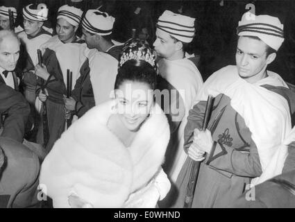 L'actrice Elizabeth Taylor au premiere film Banque D'Images