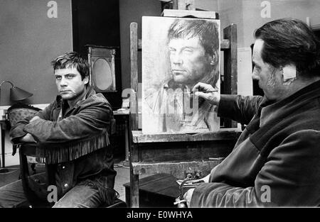 L'acteur Oliver Reed étant dessiné par Pietro Annigoni Banque D'Images