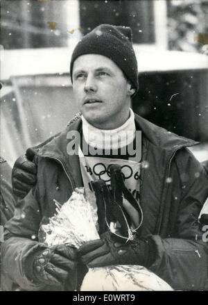 10 févr. 02, 1964 - IX. Jeux olympiques d'hiver de 1964 à Innsbruck en Autriche plus de médailles d'or pour l'Autriche - P. Stiegier remporte le slalom le slalom a été remporté par l'Autrichien Pepi Stiegier en face de l'Américain Bill étonnamment forte de Kidd (argent) et Jim Huega (Bronze). OPS :- Stiegier Pepi, le gagnant de la médaille d'or en slalom pour hommes. Banque D'Images