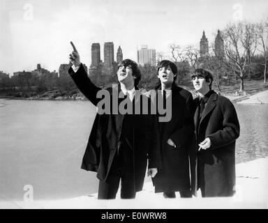 Les Beatles Ringo Starr, Paul McCartney et John Lennon dans Central Park Banque D'Images