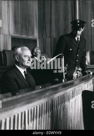 Juillet 07, 1964 - je n'ai pas reconnaître la culpabilité a expliqué l'ancien SS-général Karl Wolff Karl Wolff devant la cour d'assises dans Banque D'Images