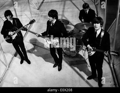 Les Beatles enregistrer un plat spécial à la Grenade. Studio Manchester Banque D'Images
