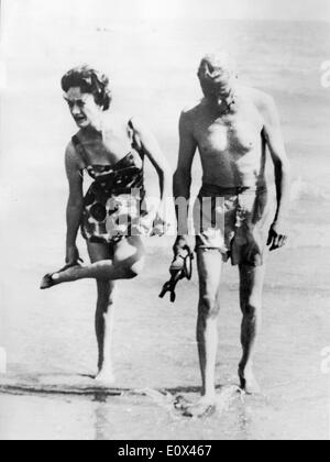 Édouard VIII et Wallis Simpson sur la plage en vacances Banque D'Images