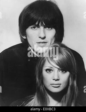 Membre des Beatles George Harrison épouse Pattie Boyd Banque D'Images