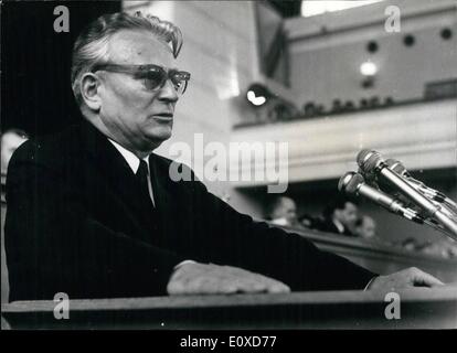 Juin 06, 1966 - 13ème congrès du parti communiste de la Tchécoslovaquie se termine à Prague. : Antonin Novotny, première de l'Setary Banque D'Images