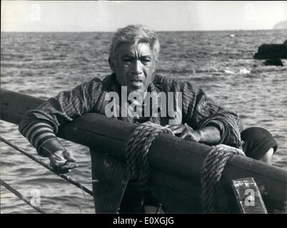 Le 12 décembre 1966 - une grande distribution d'acteurs est à l'île d'Elbe pour travailler dans le film ''The Rover'' réalisé par Terence Young et d'après le roman de Joseph Conrad, produit par Alfredo Bini. Les étoiles sont Rosanna Schiaffino, Anthony Quinn, Richard Johnson Rita Hayworth. Photo montre que ''Anthony Quinn' Payrol Banque D'Images