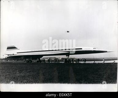 Mai 05, 1967 - la pleine échelle Modèle de Concorde au Bourget. OPS : un modèle à l'échelle Anglo French avion Concorde, représenté au salon de l'air et de l'espace montrent au Bourget. Banque D'Images