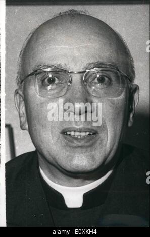 Mai 05, 1967 - Le Pape nomme trois nouveaux cardinaux français : Trois prêtres français ont été promues dans Cardinalship par le Pape Paul vi. Photo montre MGR. Veuillot, Archevêque de Paris, l'un des nouveaux cardinaux français. Banque D'Images
