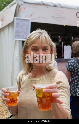 Chelsea,UK,20 mai 2014,ses 0 Pimms heures au RHS Chelsea Flower Show 201 Crédit : Keith Larby/Alamy Live News Banque D'Images