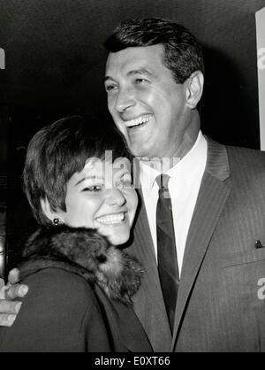 Acteurs Rock Hudson et Claudia Cardinale Banque D'Images