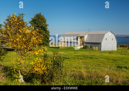 Une grange de ferme sur l'île de Ile d'Orléans, Québec, Canada. Banque D'Images