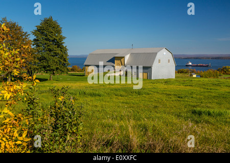 Une grange de ferme sur l'île de Ile d'Orléans, Québec, Canada. Banque D'Images