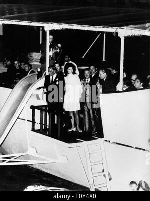 Jackie Kennedy et Aristote Onassis sur mer voile Banque D'Images