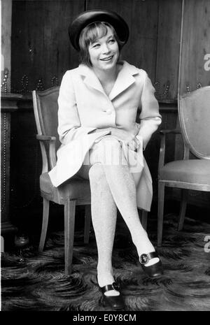 L'actrice Shirley MacLaine à la conférence de presse Banque D'Images