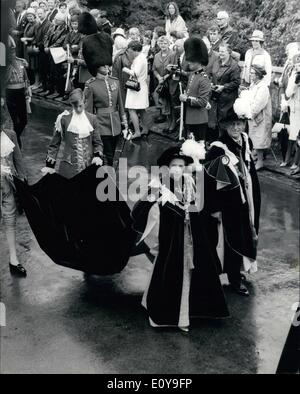 Juin 06, 1969 - La reine et les autres membres de la famille royale d'assister à la cérémonie de la Jarretière : la plus noble Ordre de la jarretière Banque D'Images