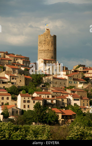 Ancien village fortifié de Montpeyroux, Puy de Dome, Auvergne, France, Europe, Banque D'Images