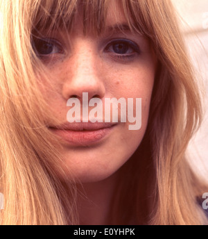 MARIANNE FAITHFUL chanteuse pop britannique en 1965. Photo Tony Gale Banque D'Images